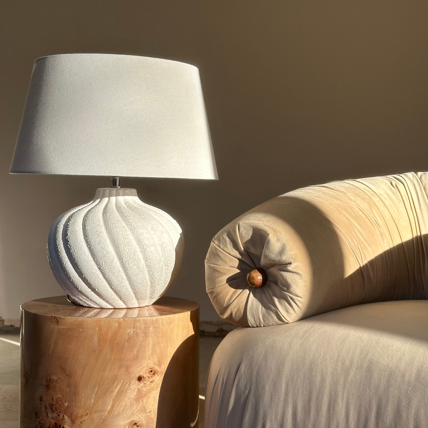 Banse - Textured Ceramic Based Table Lamp Natural Shade